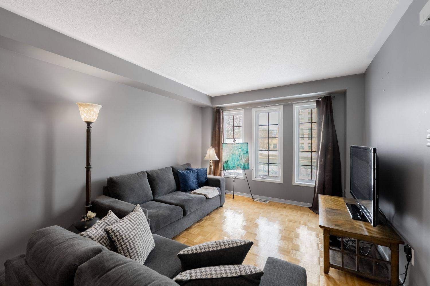 Mississauga, ON L4Z 4J4,4950 Albina WAY #28