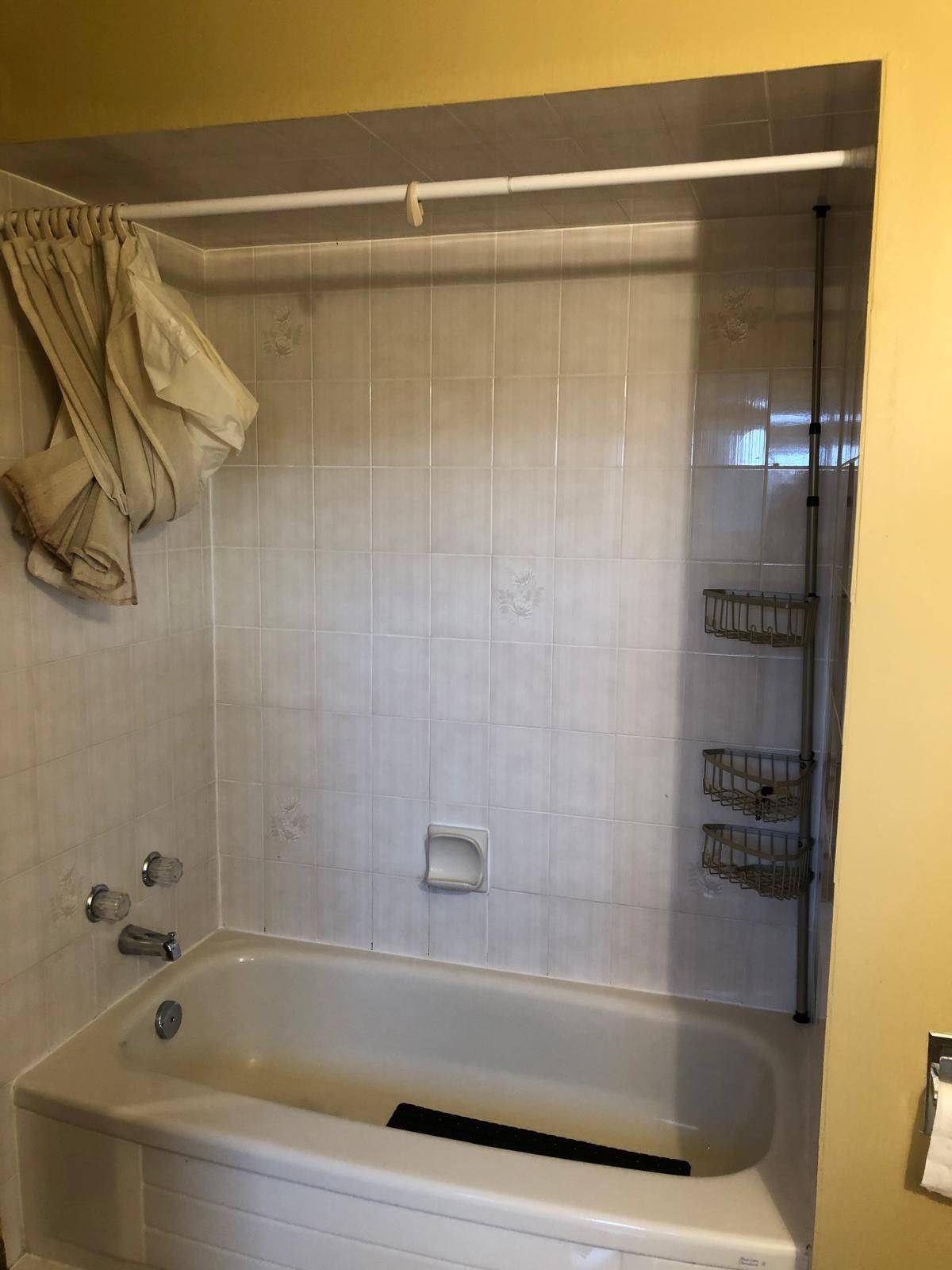 Brampton, ON L6Y 4P2,52 Pennsylvania AVE #Room