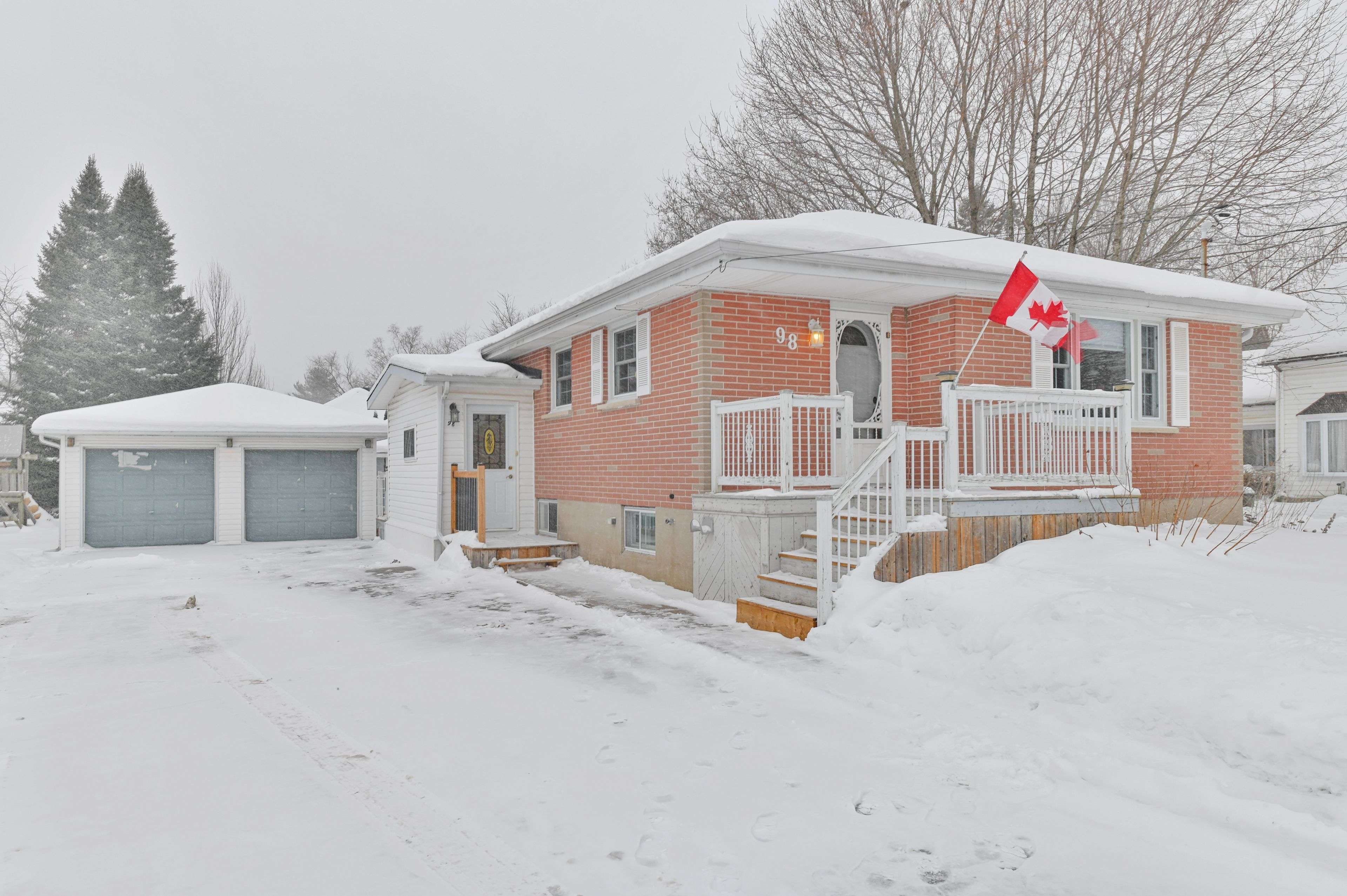 Brighton, ON K0K 1H0,98 Ontario ST