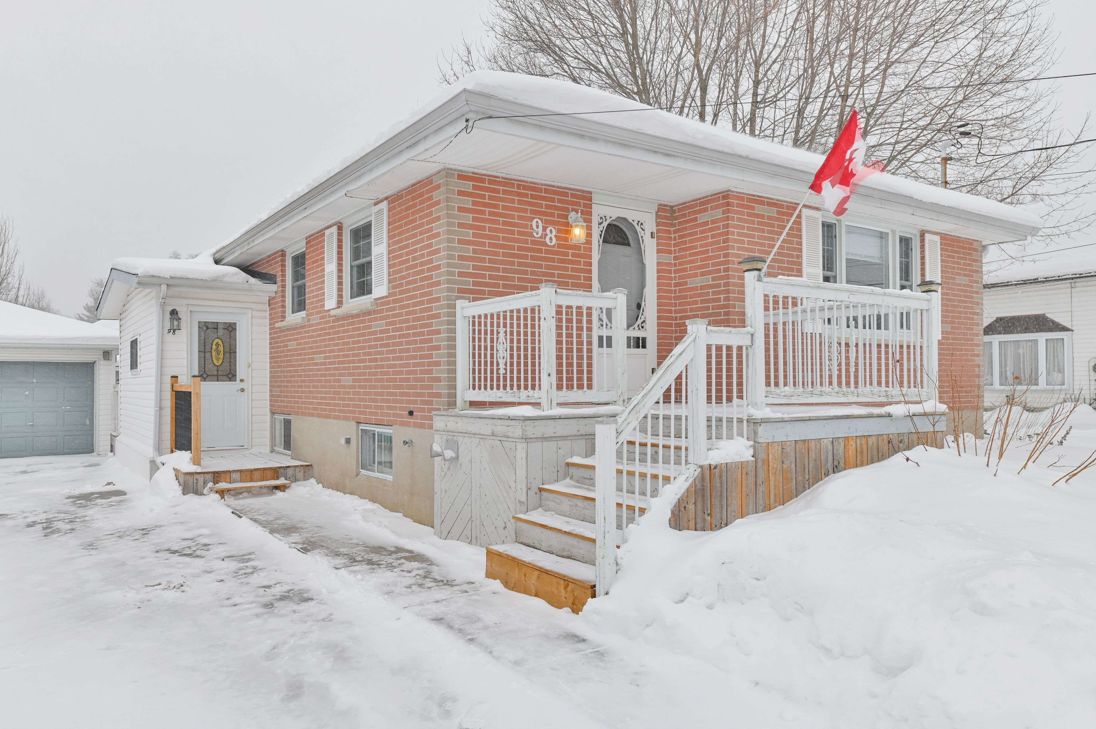 Brighton, ON K0K 1H0,98 Ontario ST