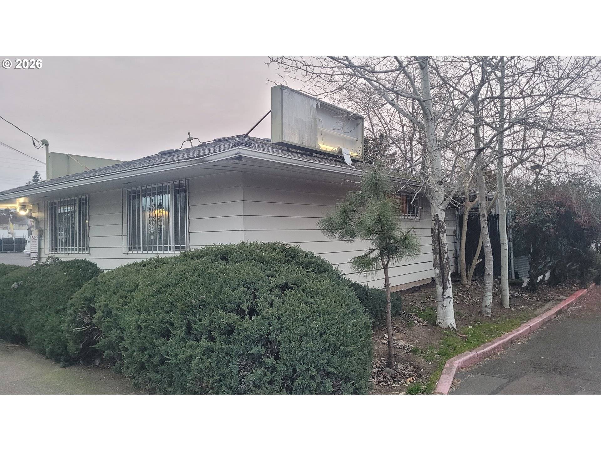 Portland, OR 97233,606 SE 148TH AVE