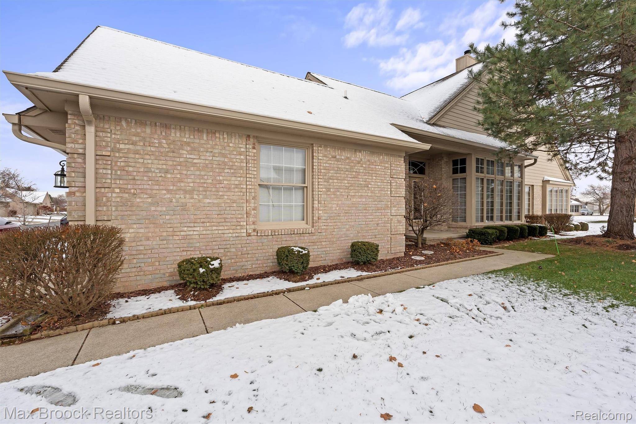 Sterling Heights, MI 48313,42738 Matthew DR #47