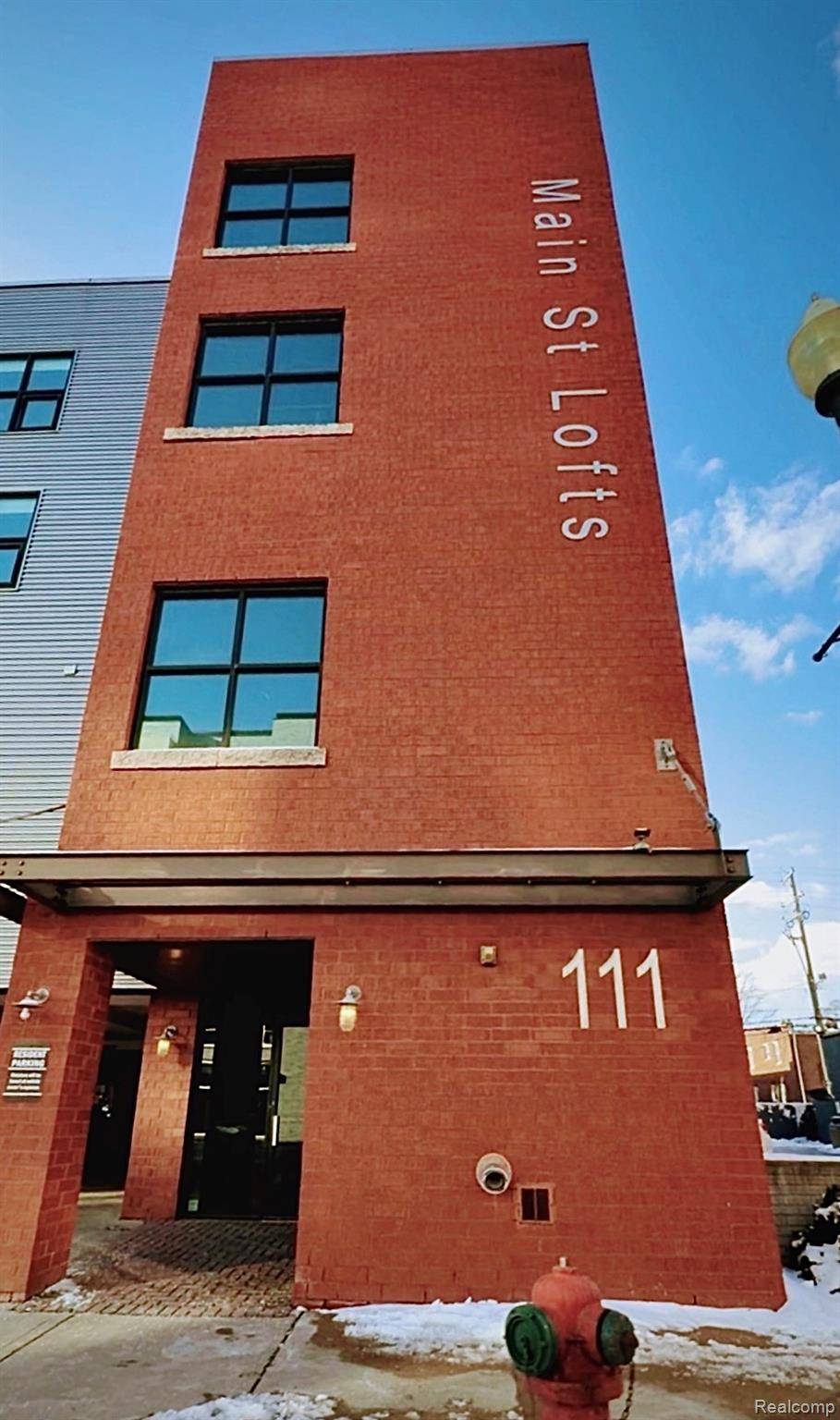Royal Oak, MI 48067,111 N Main ST #204
