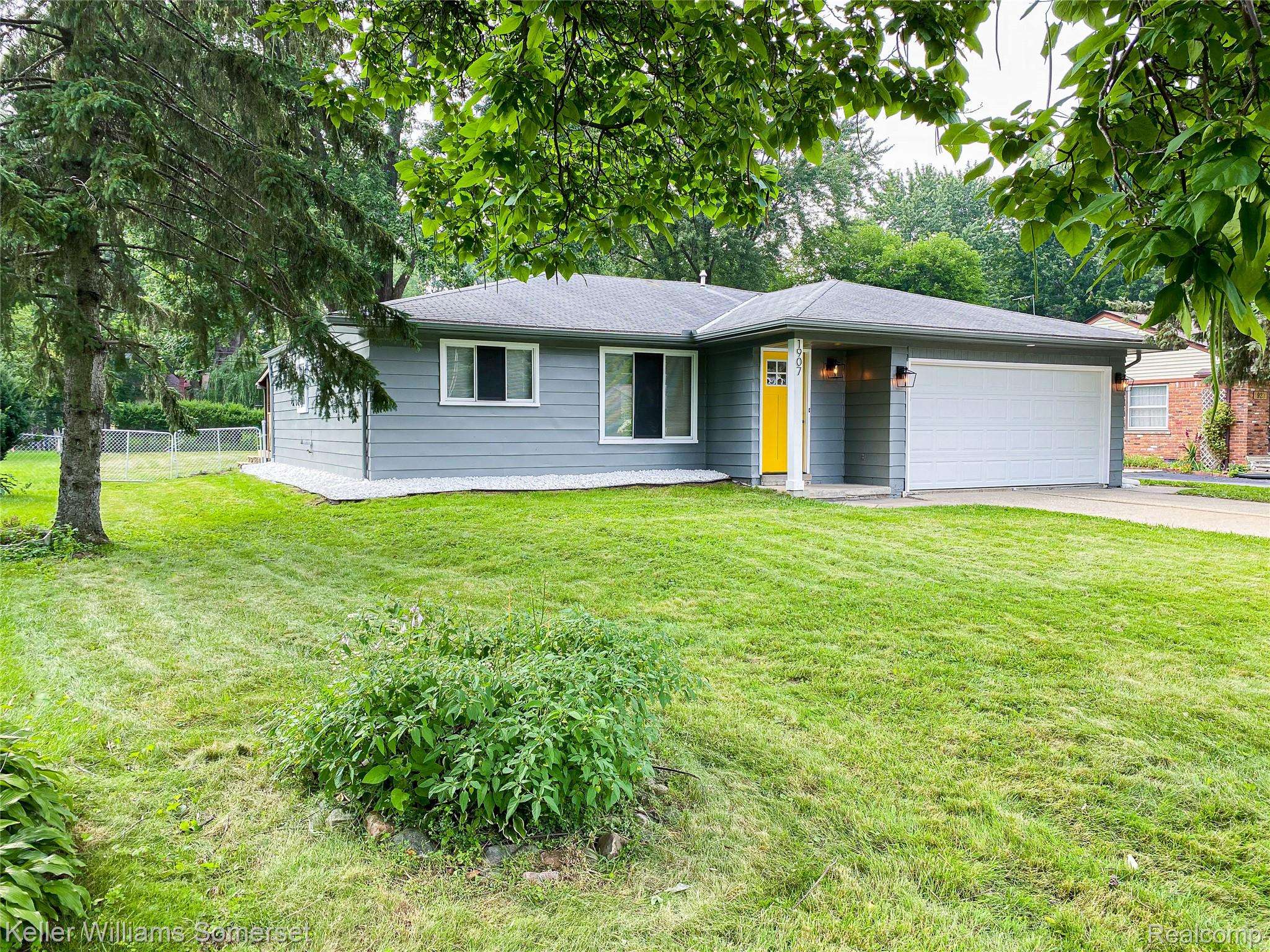 Troy, MI 48083,1907 Kirkton DR