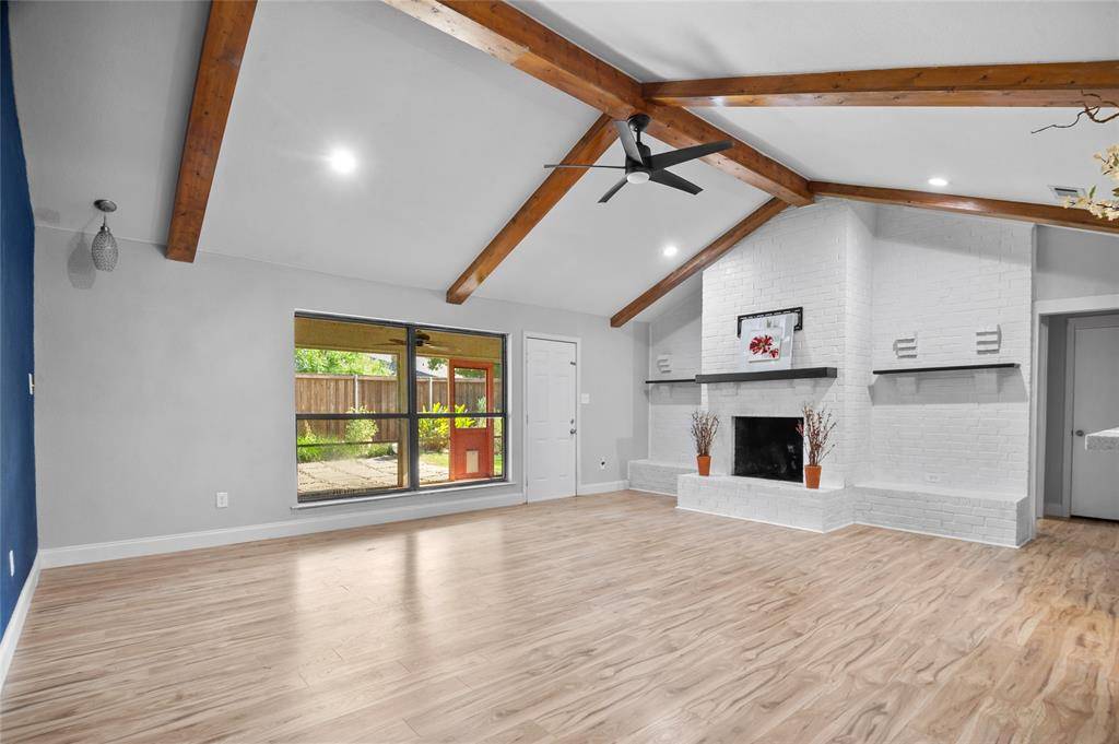 Bedford, TX 76021,913 Kensington Court