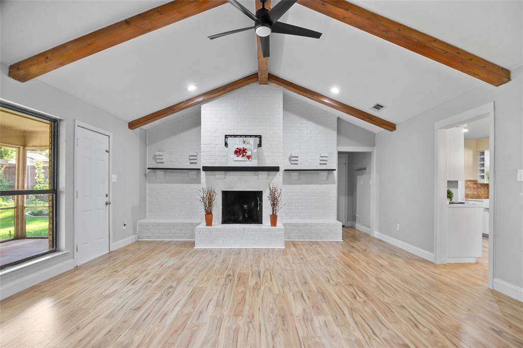 Bedford, TX 76021,913 Kensington Court