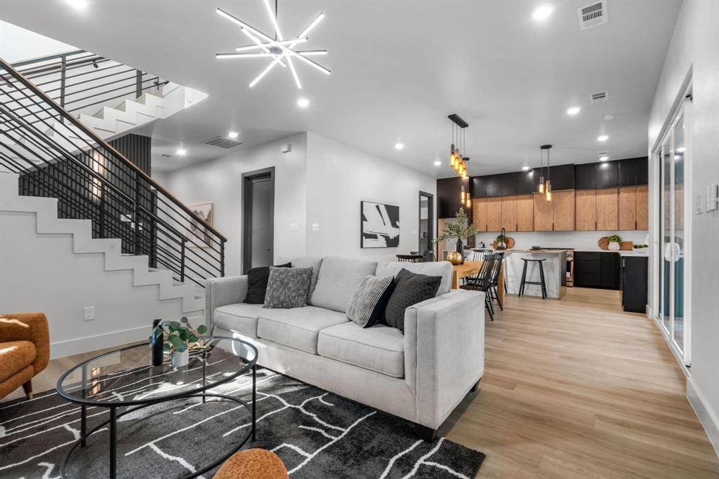 Dallas, TX 75224,912 Brookwood Drive