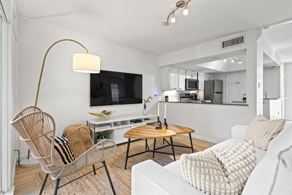 Dallas, TX 75204,3321 Cole Avenue #120