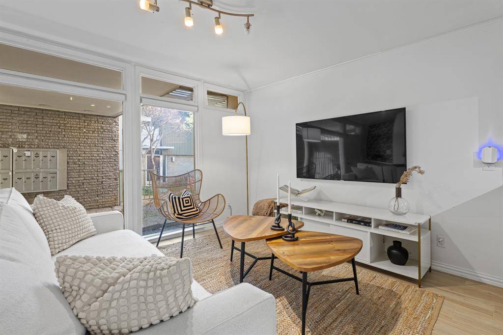 Dallas, TX 75204,3321 Cole Avenue #120