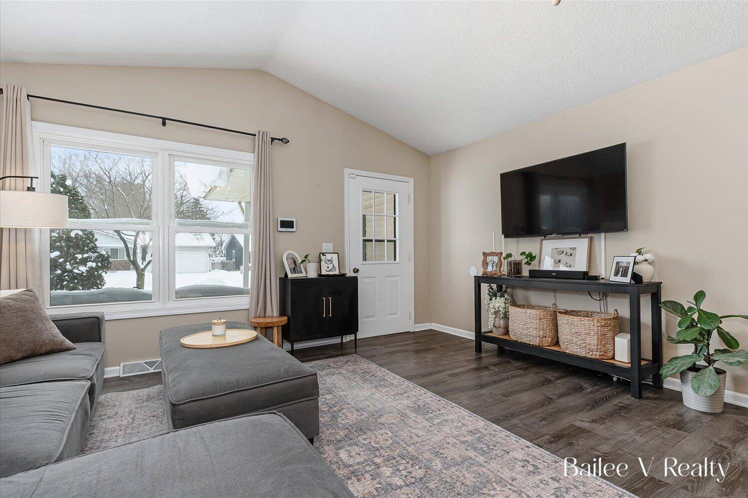 Grand Rapids, MI 49548,447 Stonehenge ST SE