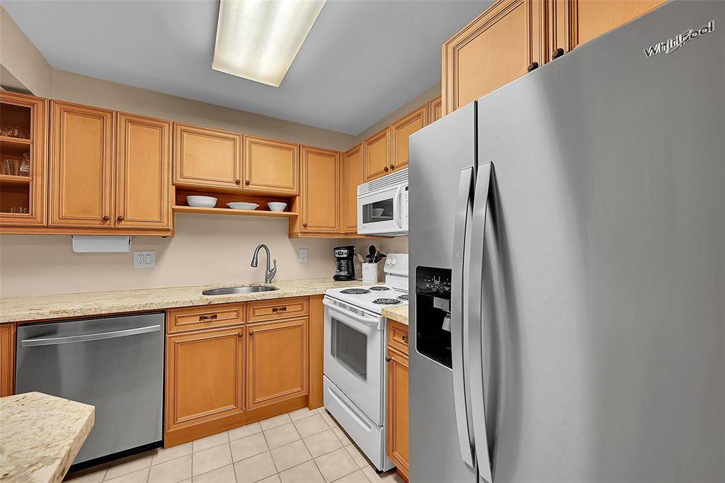 Pompano Beach, FL 33060,251 S Cypress Rd #144