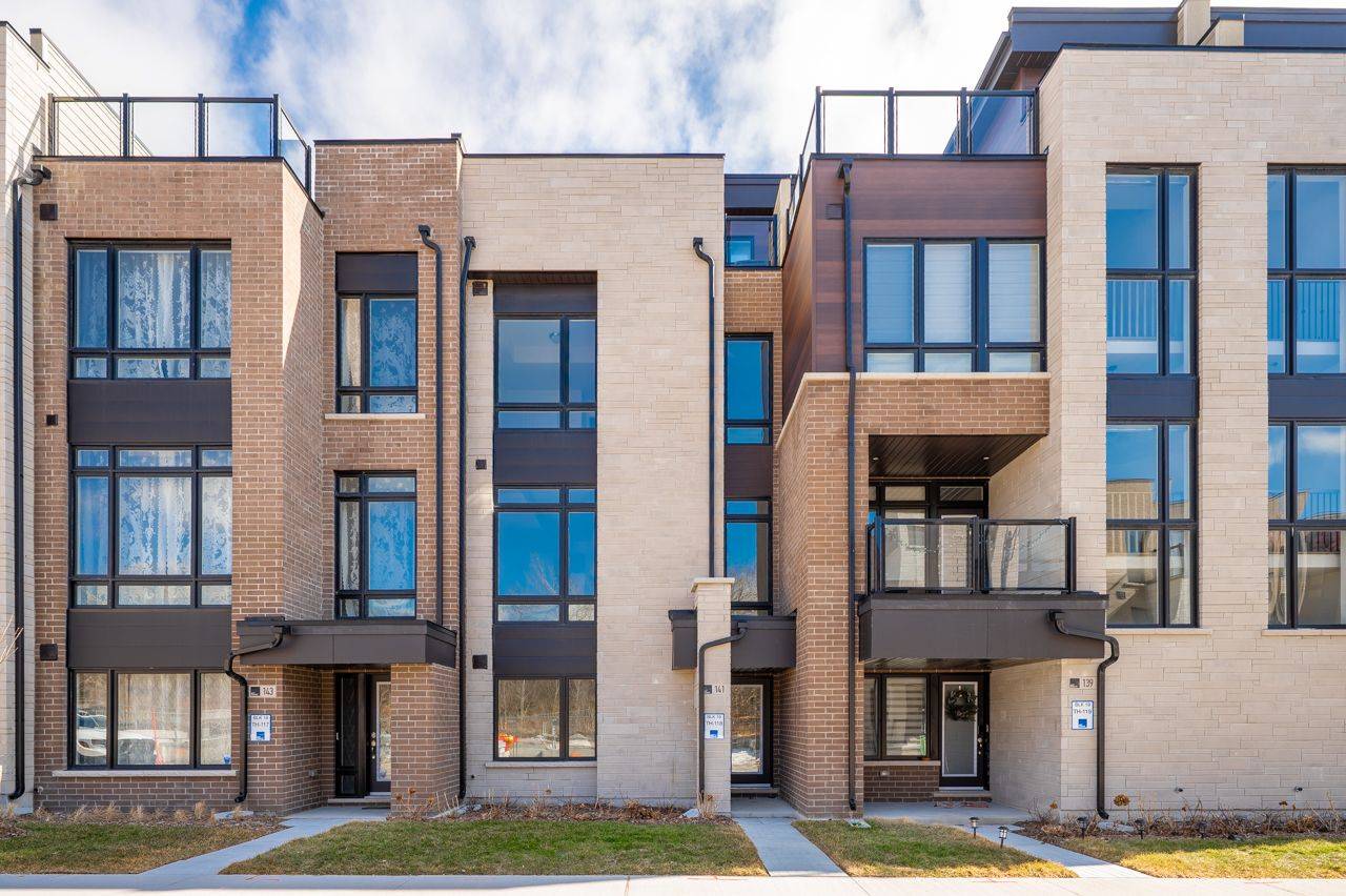 Richmond Hill, ON L4E 1G9,141 Credit LN