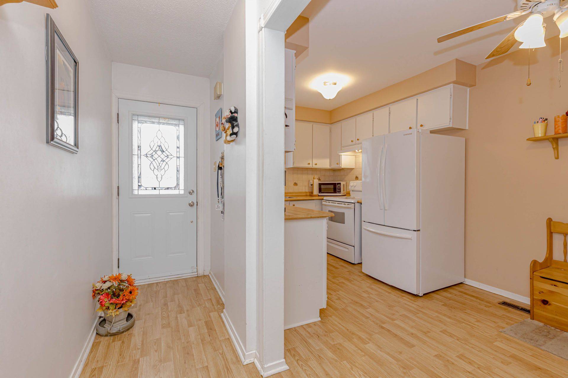 Mississauga, ON L5N 3A6,2655 Gananoque DR #13