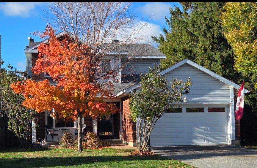 Barrhaven, ON K2J 2V5,48 Tartan DR