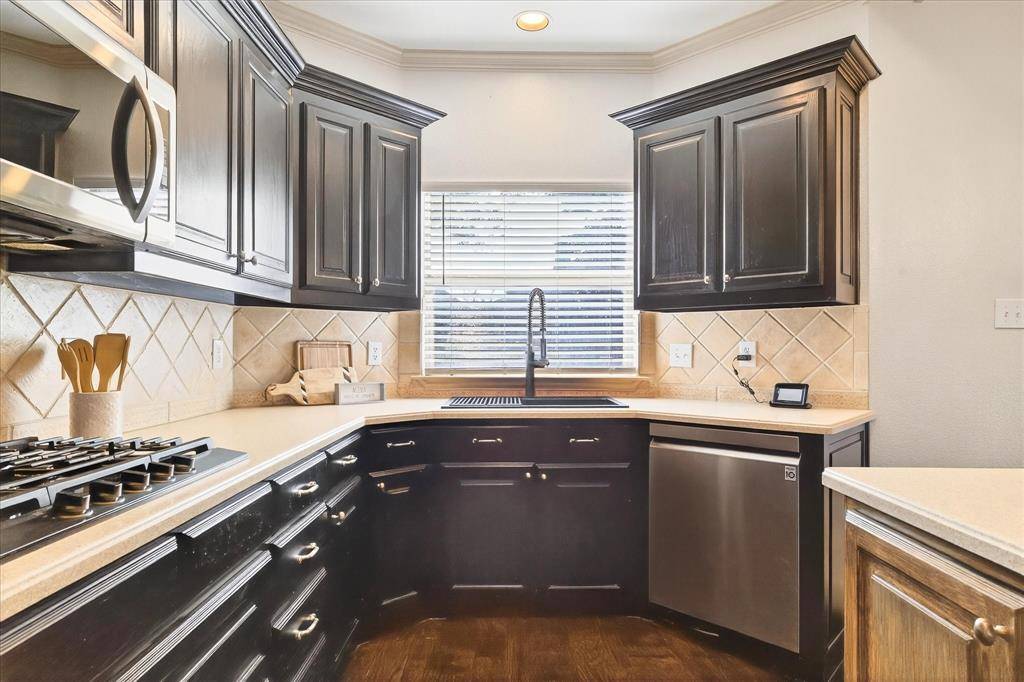 Hurst, TX 76054,621 Trails End Court