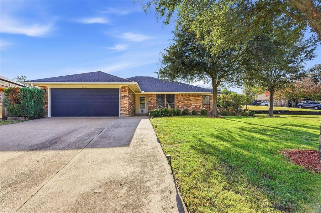 Fort Worth, TX 76135,5240 Hill Ridge Drive