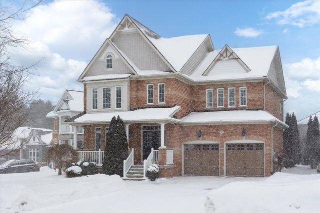 Scugog, ON L9L 2E3,11 Fifeshire CT