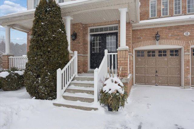 Scugog, ON L9L 2E3,11 Fifeshire CT