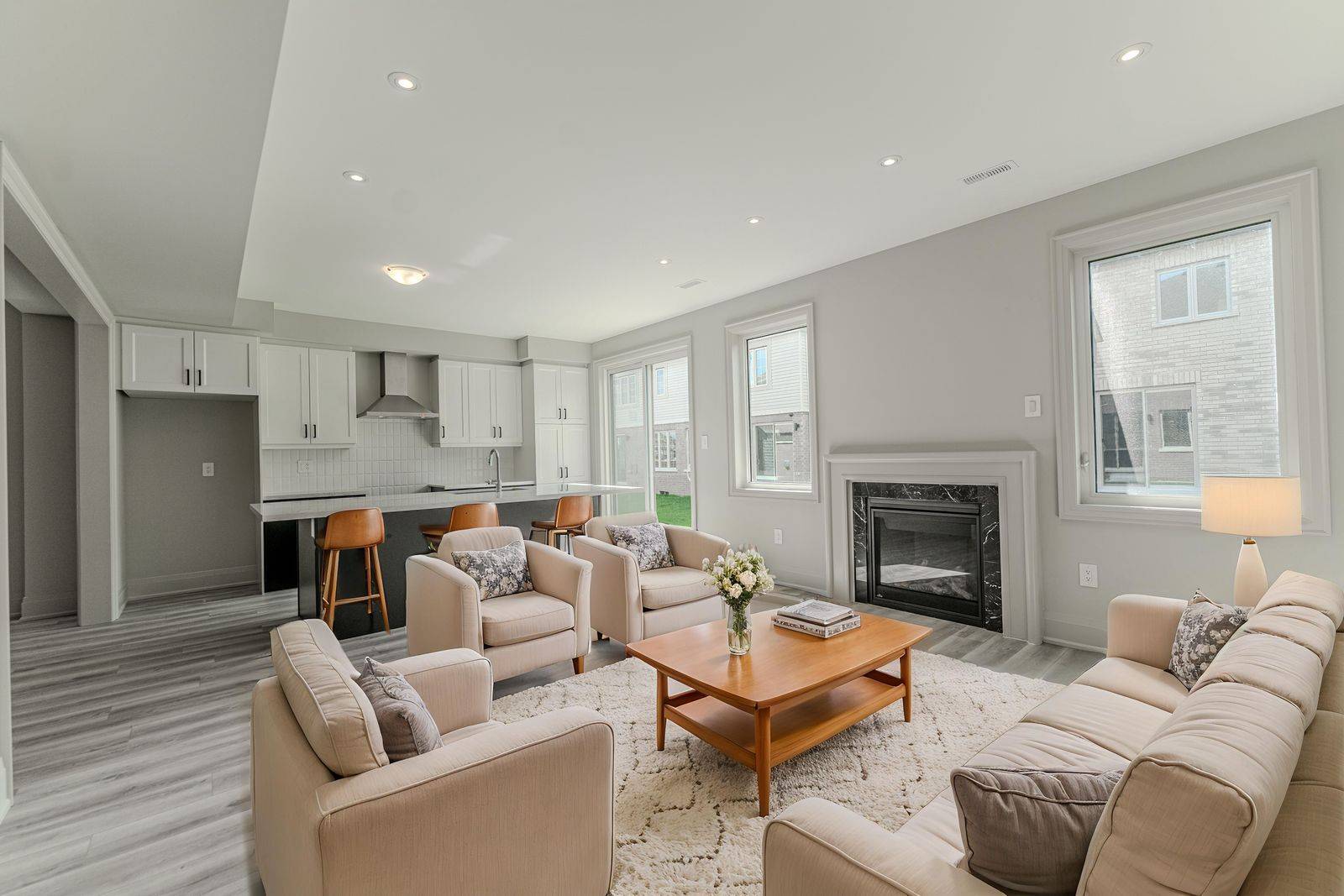 Barrie, ON L9J 0Z5,5 Amsterdam DR