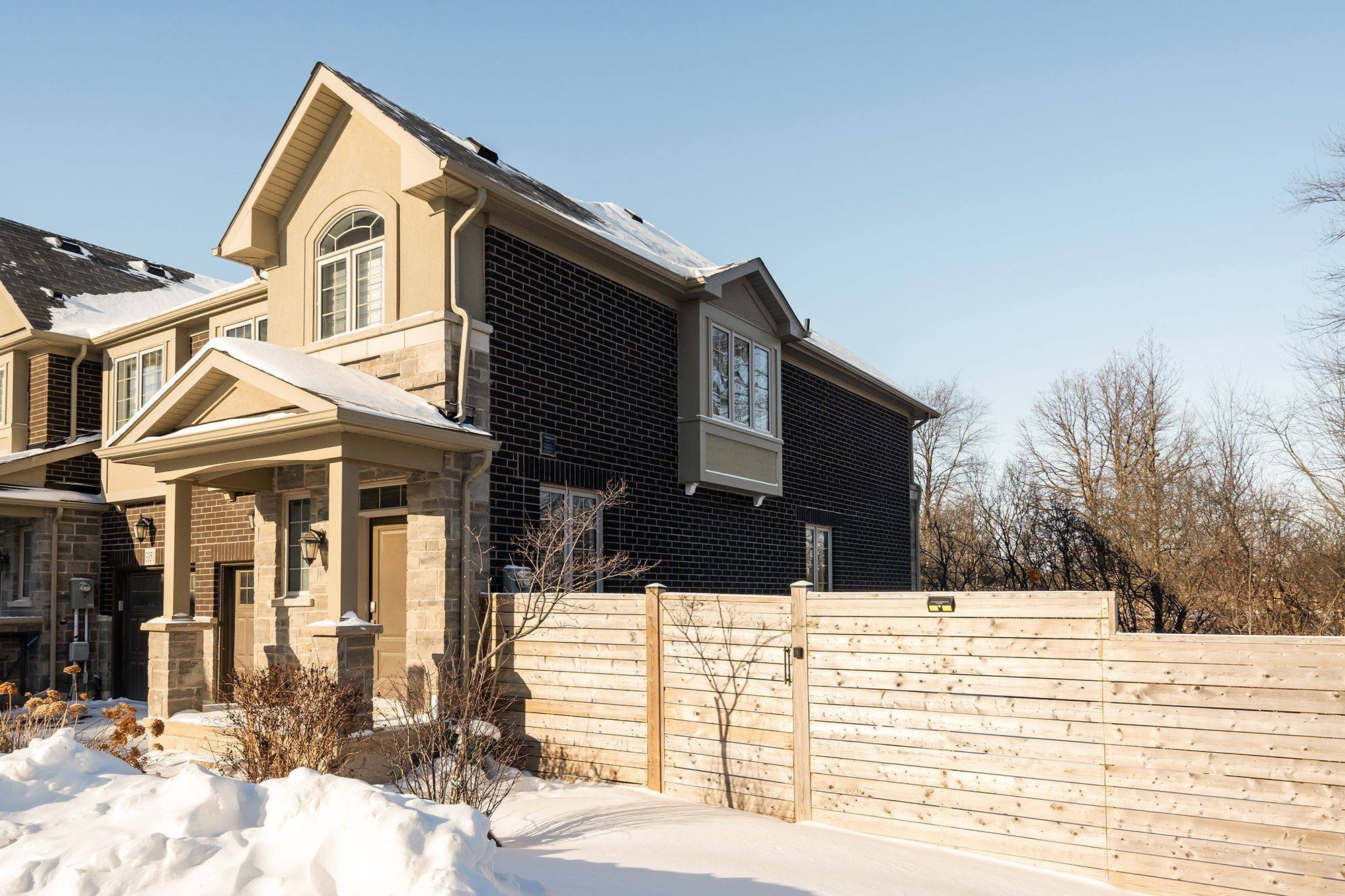 Oakville, ON L6H 0X1,3349 Mockingbird Common