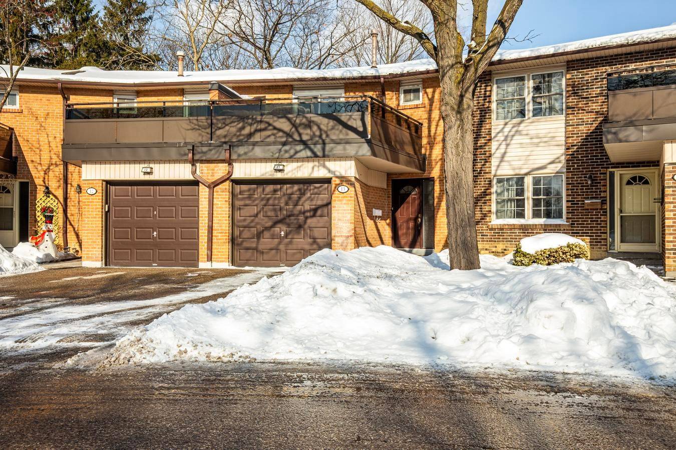 Mississauga, ON L4W 2S8,2120 Rathburn RD E #13