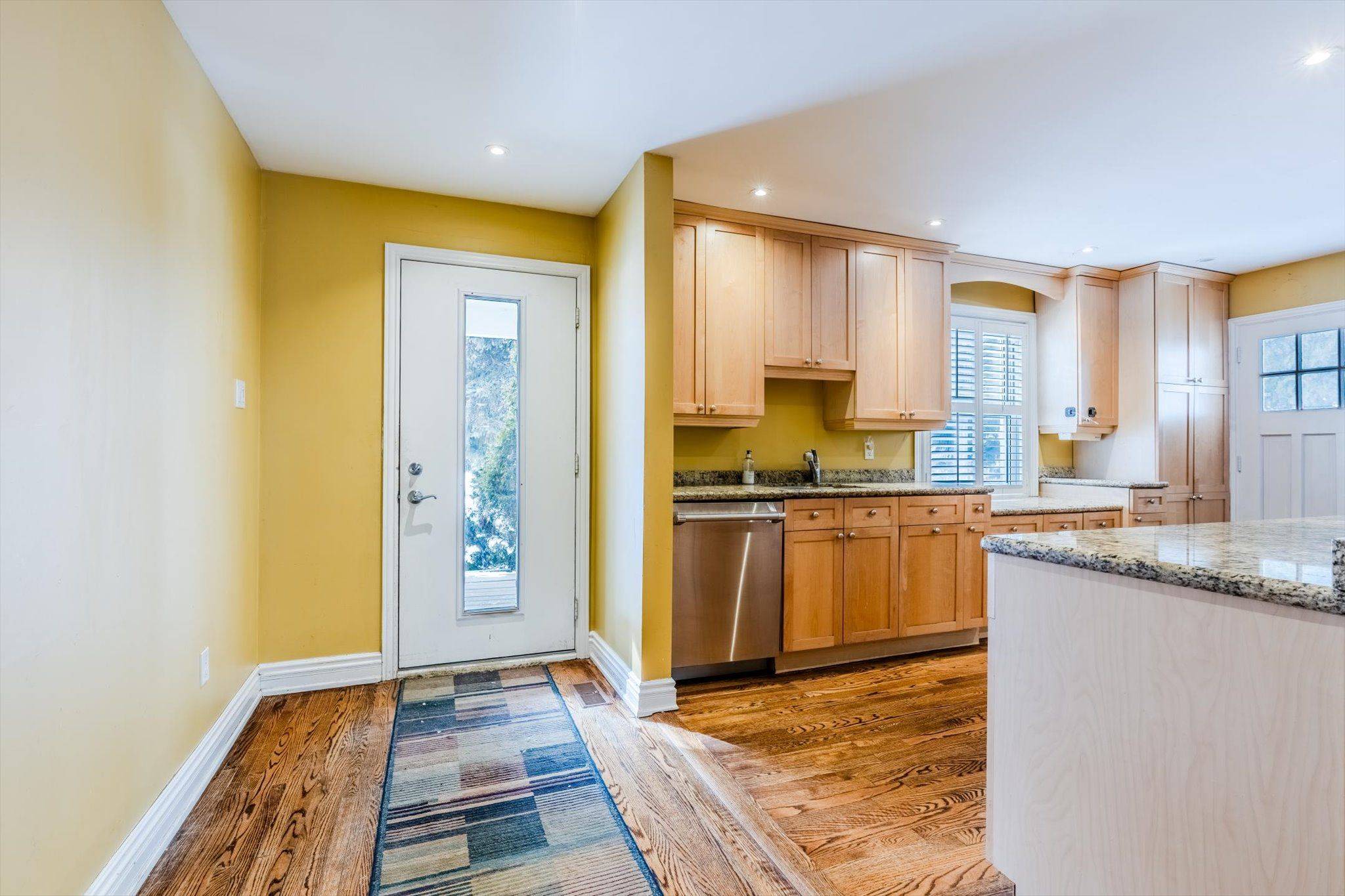 Mississauga, ON L5J 2W4,1273 Clarkson RD