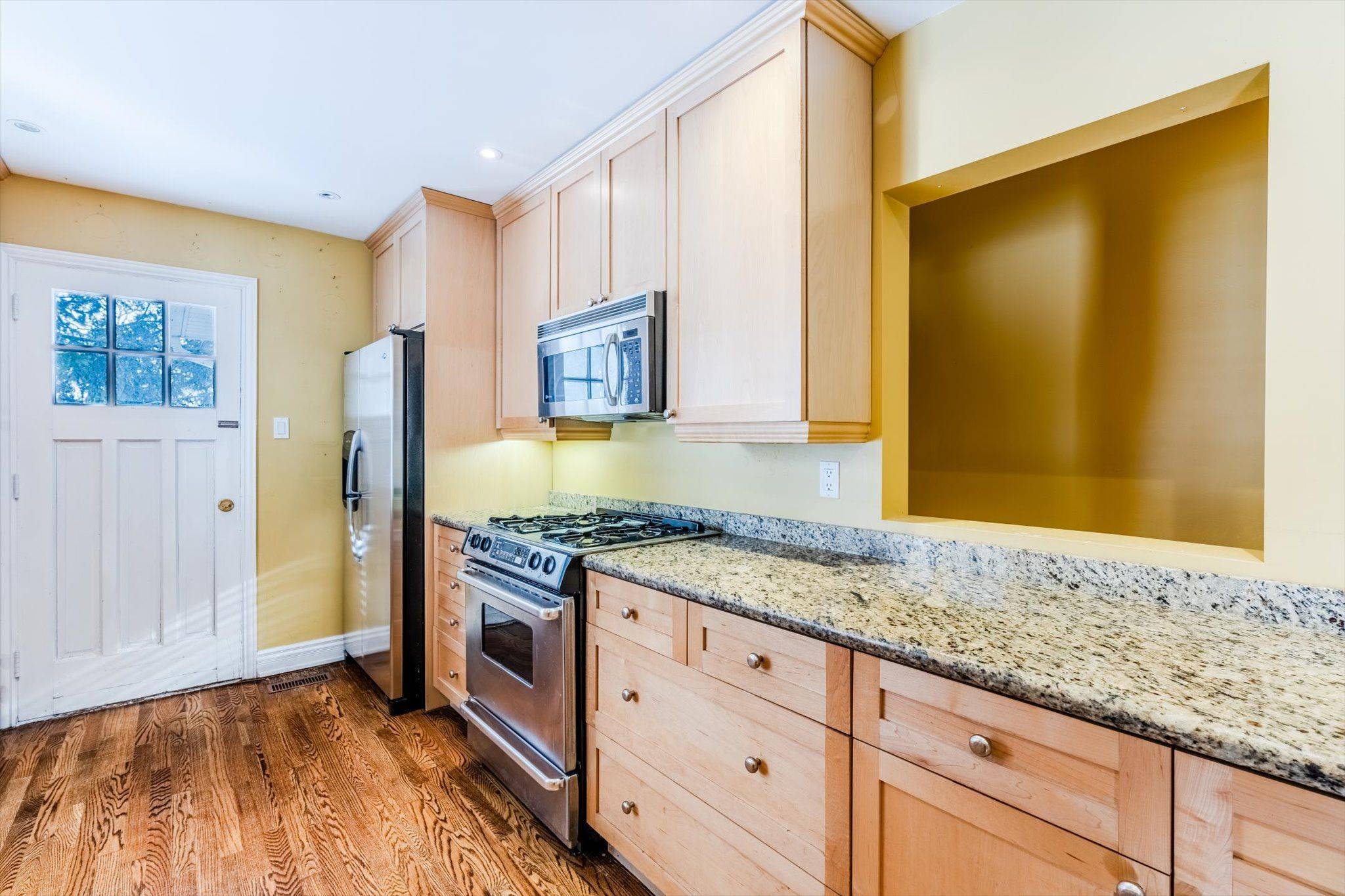 Mississauga, ON L5J 2W4,1273 Clarkson RD