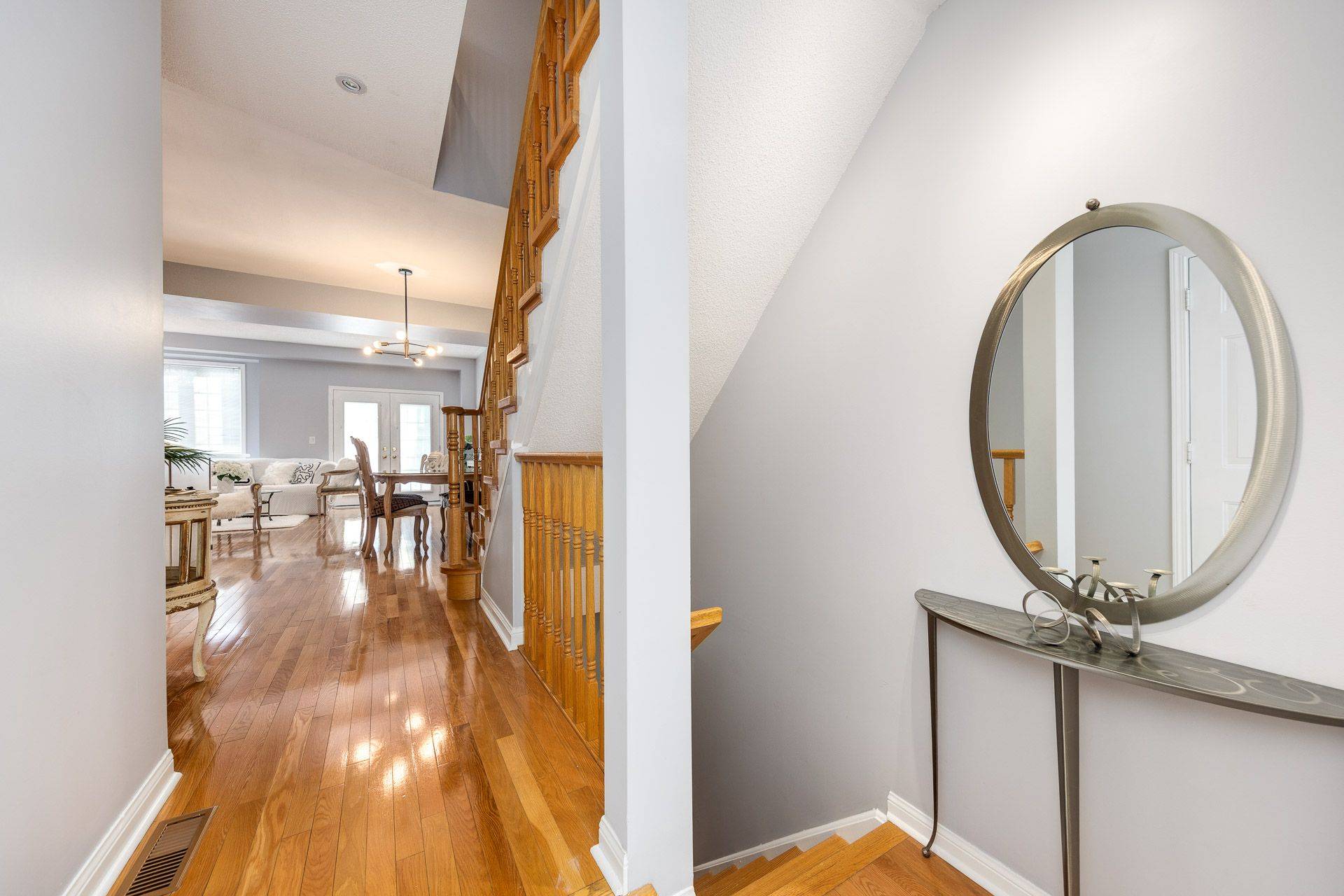 Mississauga, ON L5K 1V9,2401 Fifth Line W #8