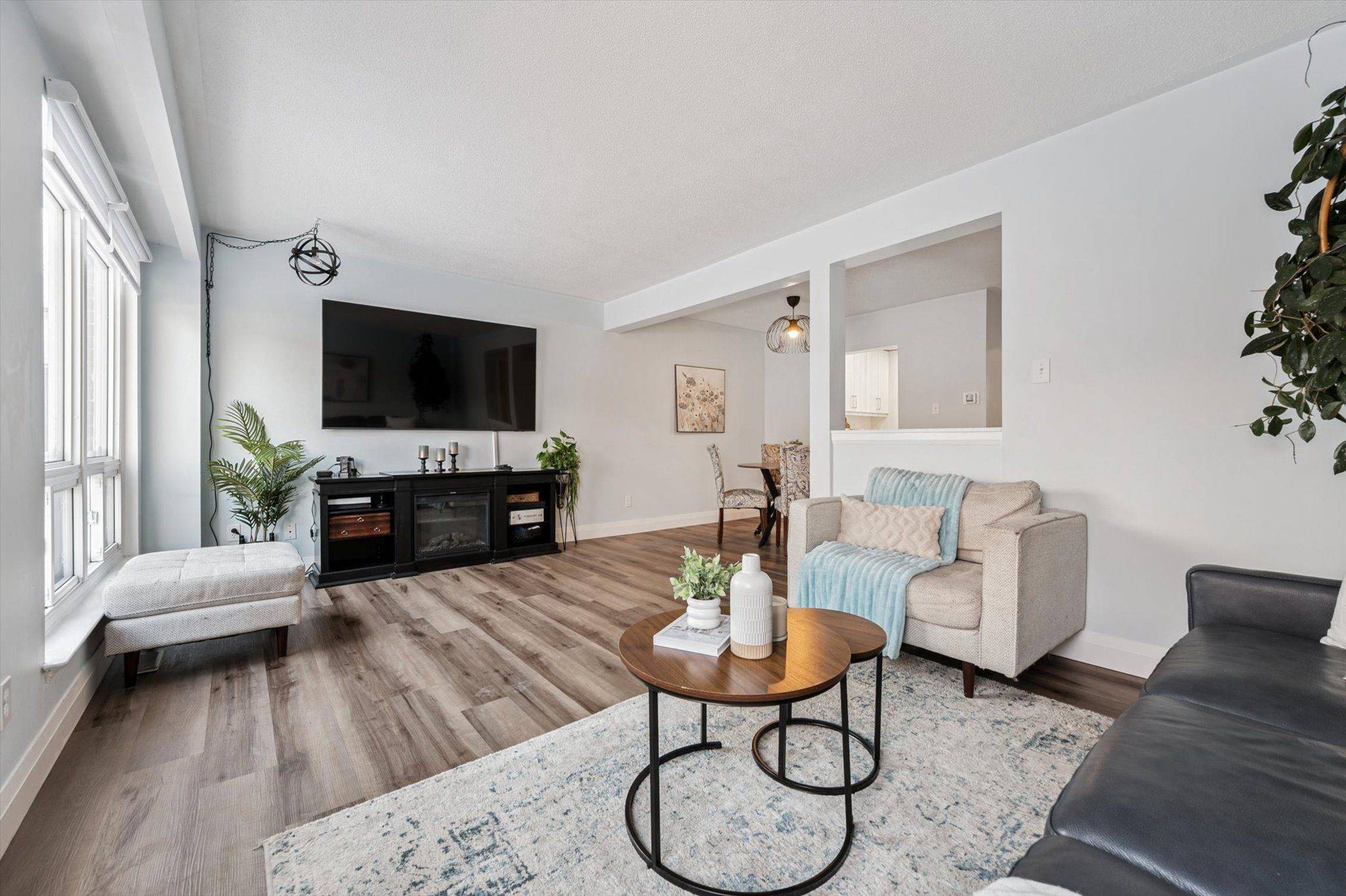 Guelph, ON N1H 5T8,121 Bagot ST #30