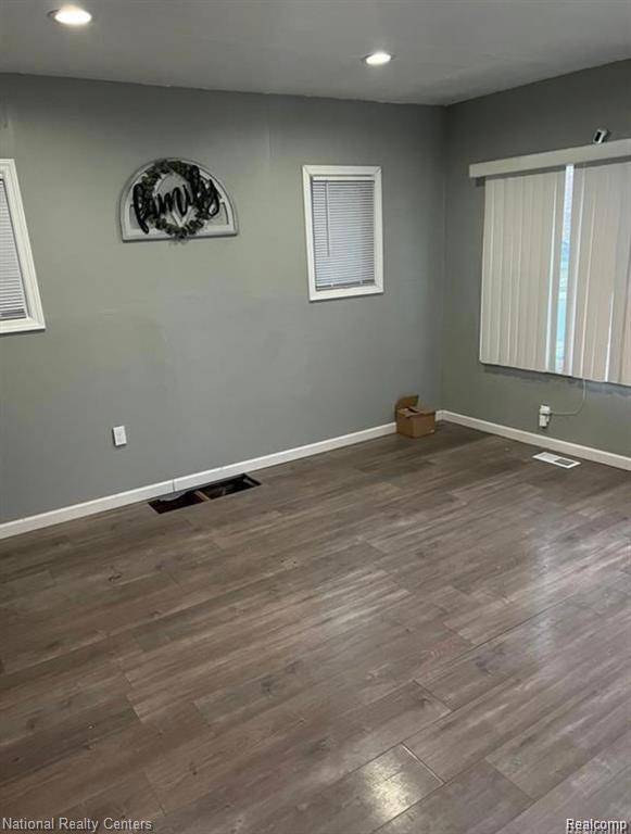 Detroit, MI 48223,15837 Fielding ST