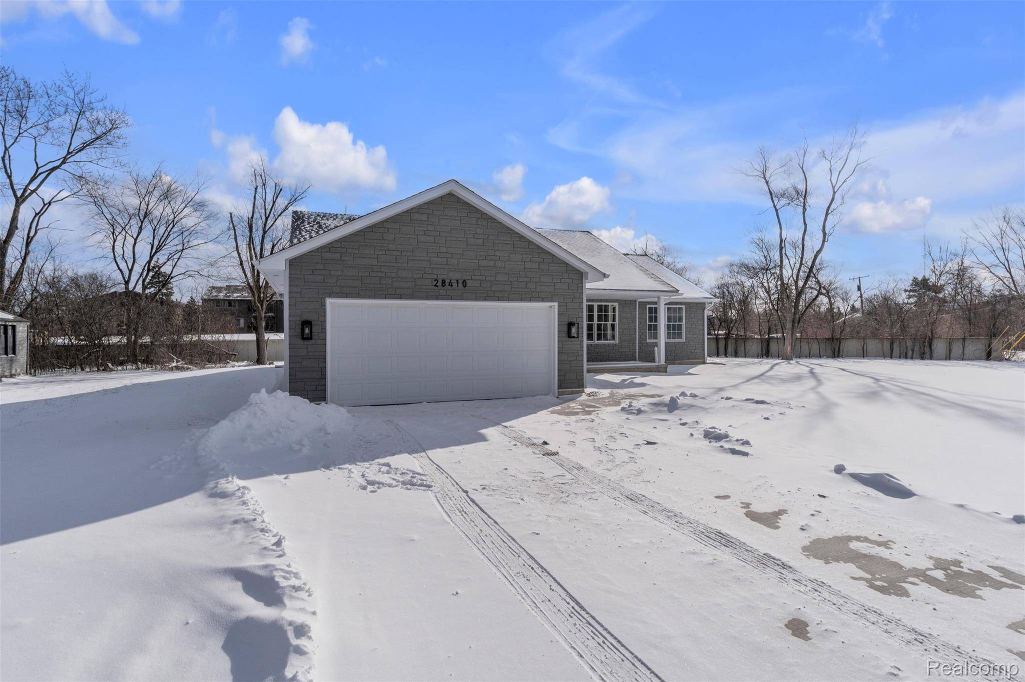 Southfield, MI 48034,28410 Maitrott ST