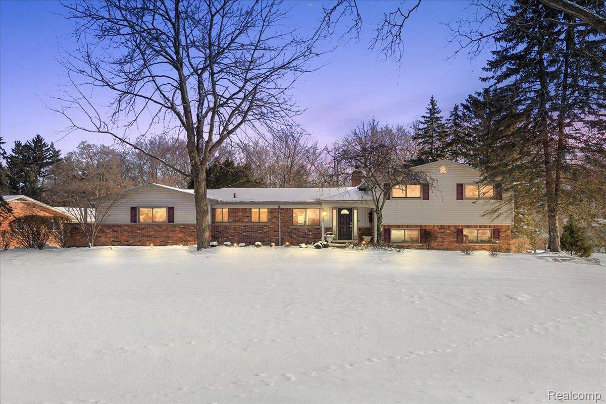 Bloomfield Hills, MI 48302,5193 Kellen LN