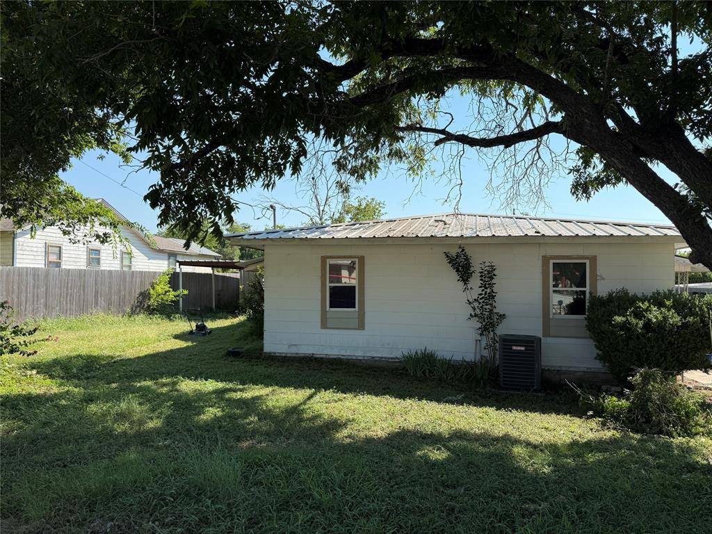 Hico, TX 76457,607 N Kirk Street