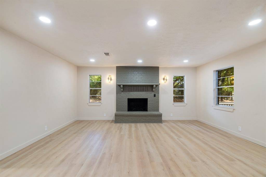 Paris, TX 75460,1195 33rd Street SE