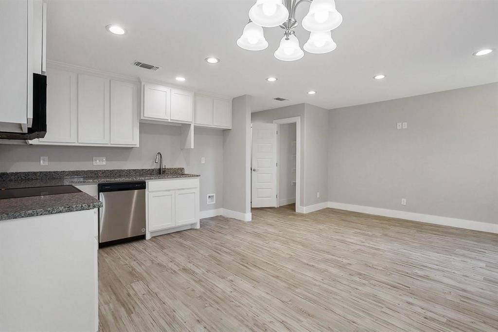 Denison, TX 75020,724 W Walker Street