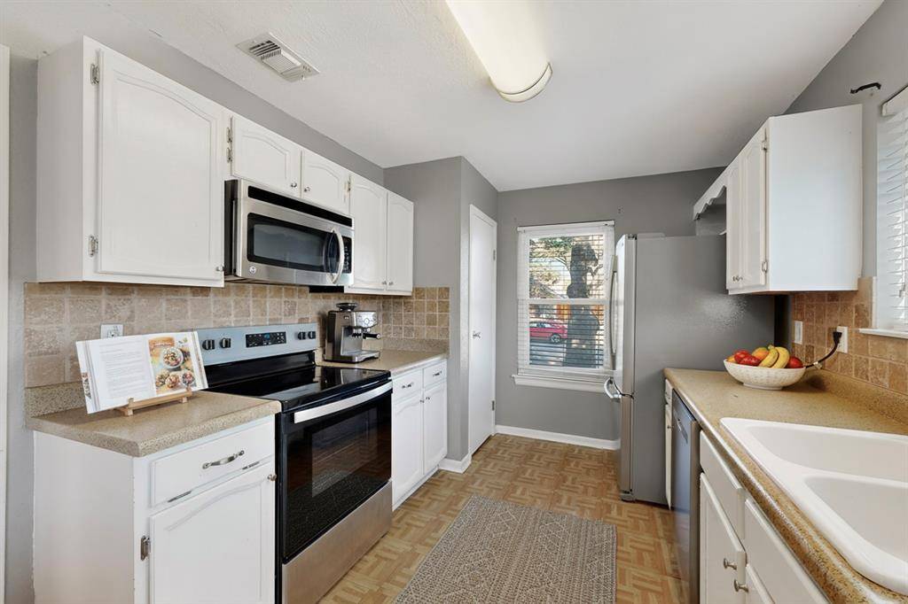 Coppell, TX 75019,931 Mapleleaf Lane