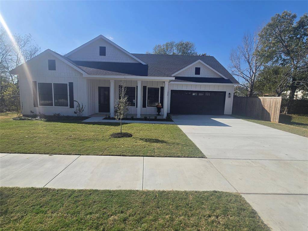 Waxahachie, TX 75165,1500 Brackens Street