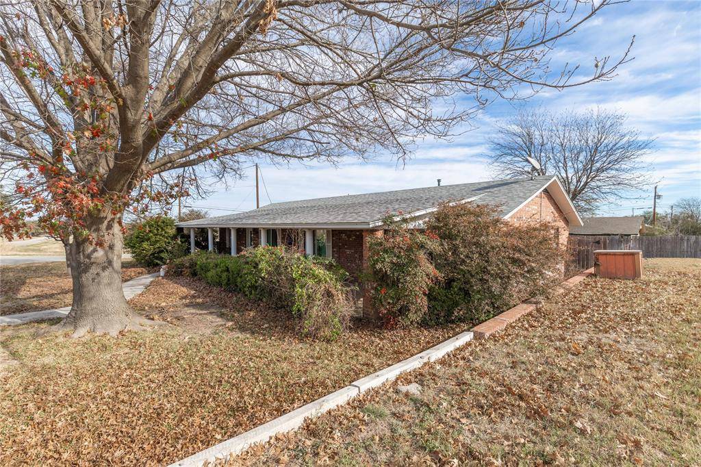 Comanche, TX 76442,1408 N Lane Street