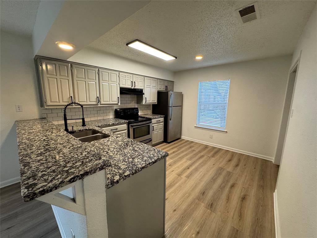 Grand Prairie, TX 75052,762 E Warrior Trail #D