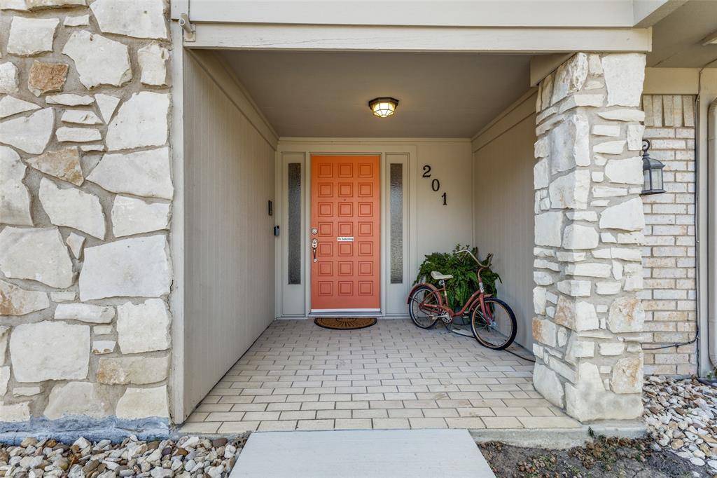 Hurst, TX 76054,201 Hillview Drive