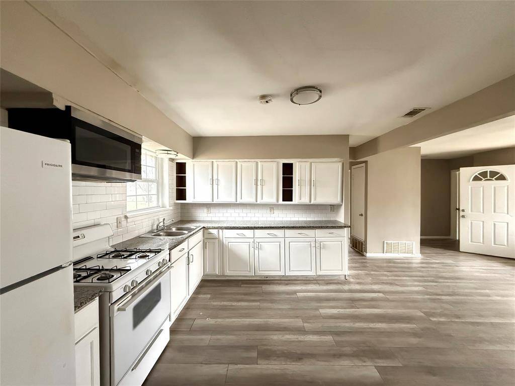 Mesquite, TX 75150,3442 Caracas Drive