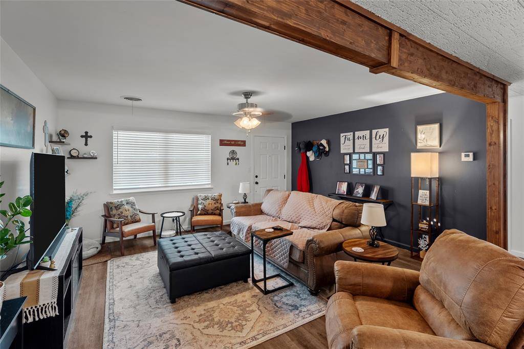 Cleburne, TX 76033,107 Woodard Avenue