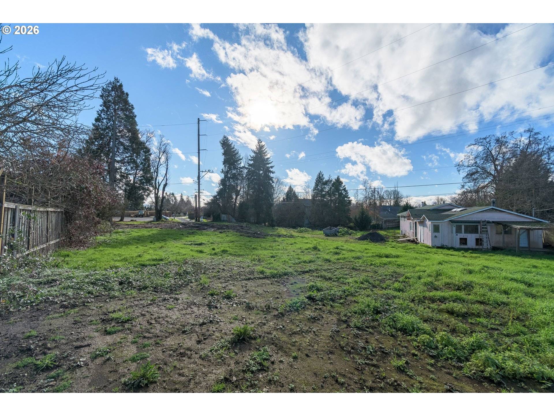 32633 W MCKENZIE ST, Eugene, OR 97408