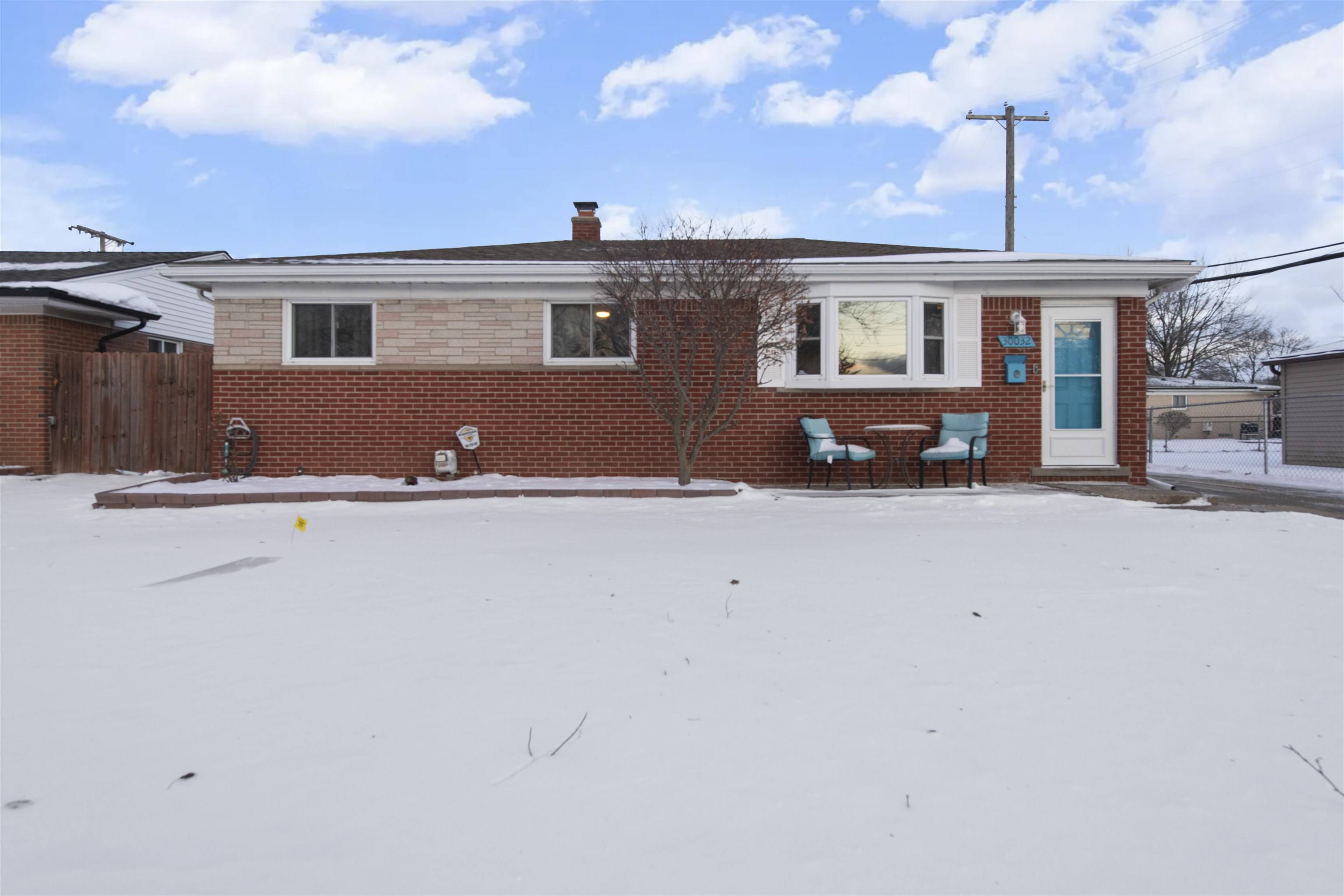 Warren, MI 48088,30032 Iroquois DR