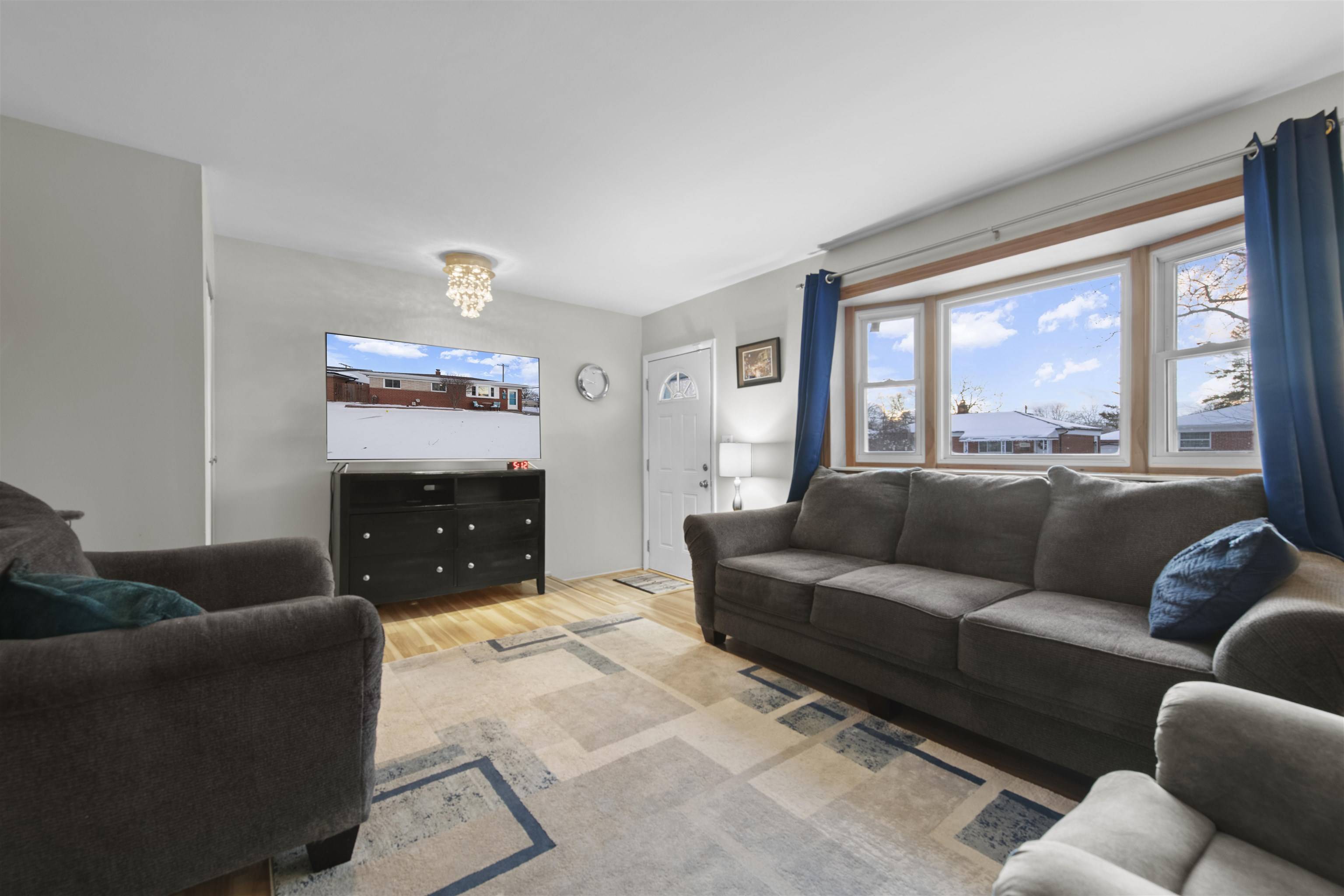 Warren, MI 48088,30032 Iroquois DR