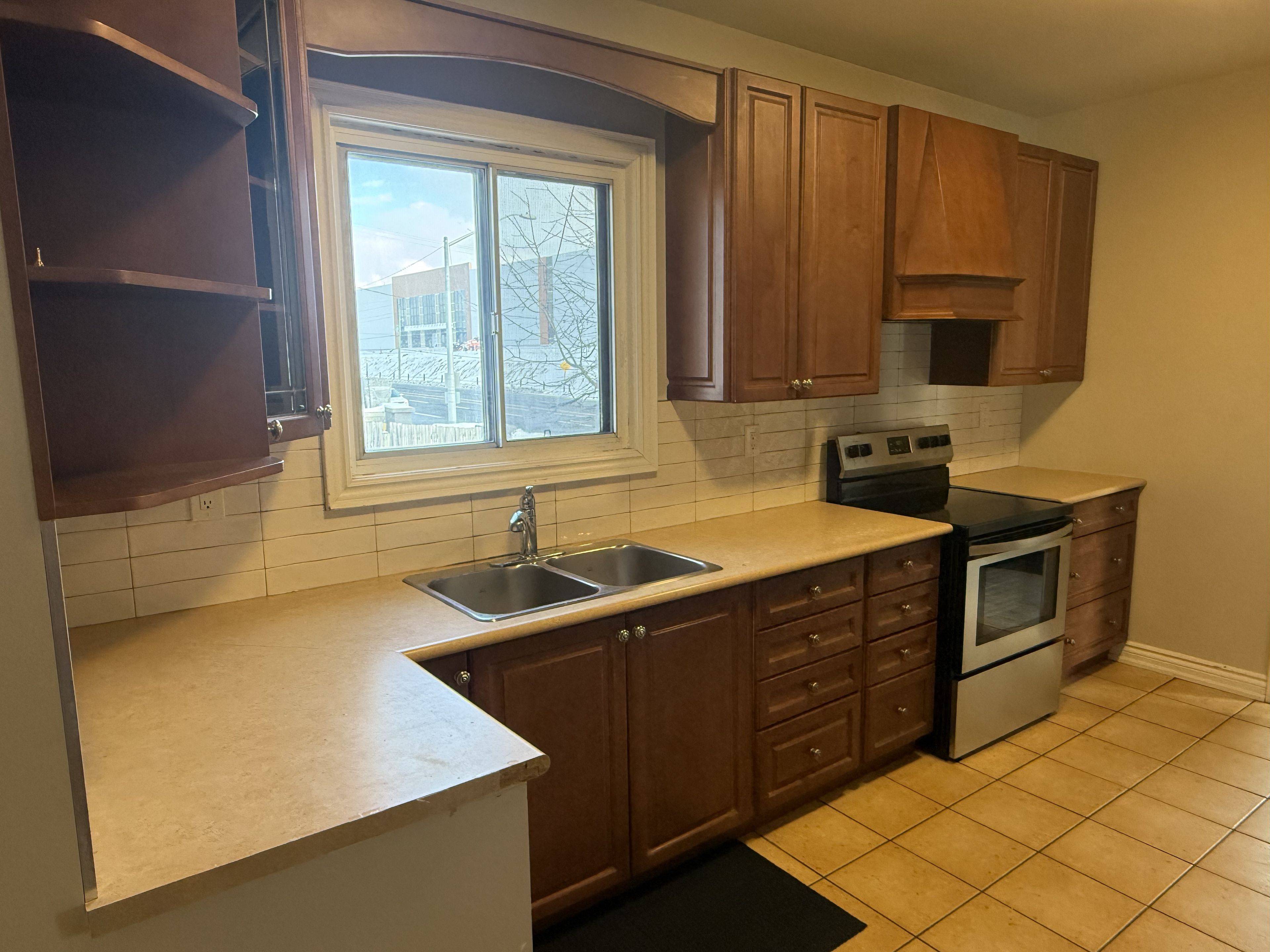 King, ON L7B 1L6,2984 King RD