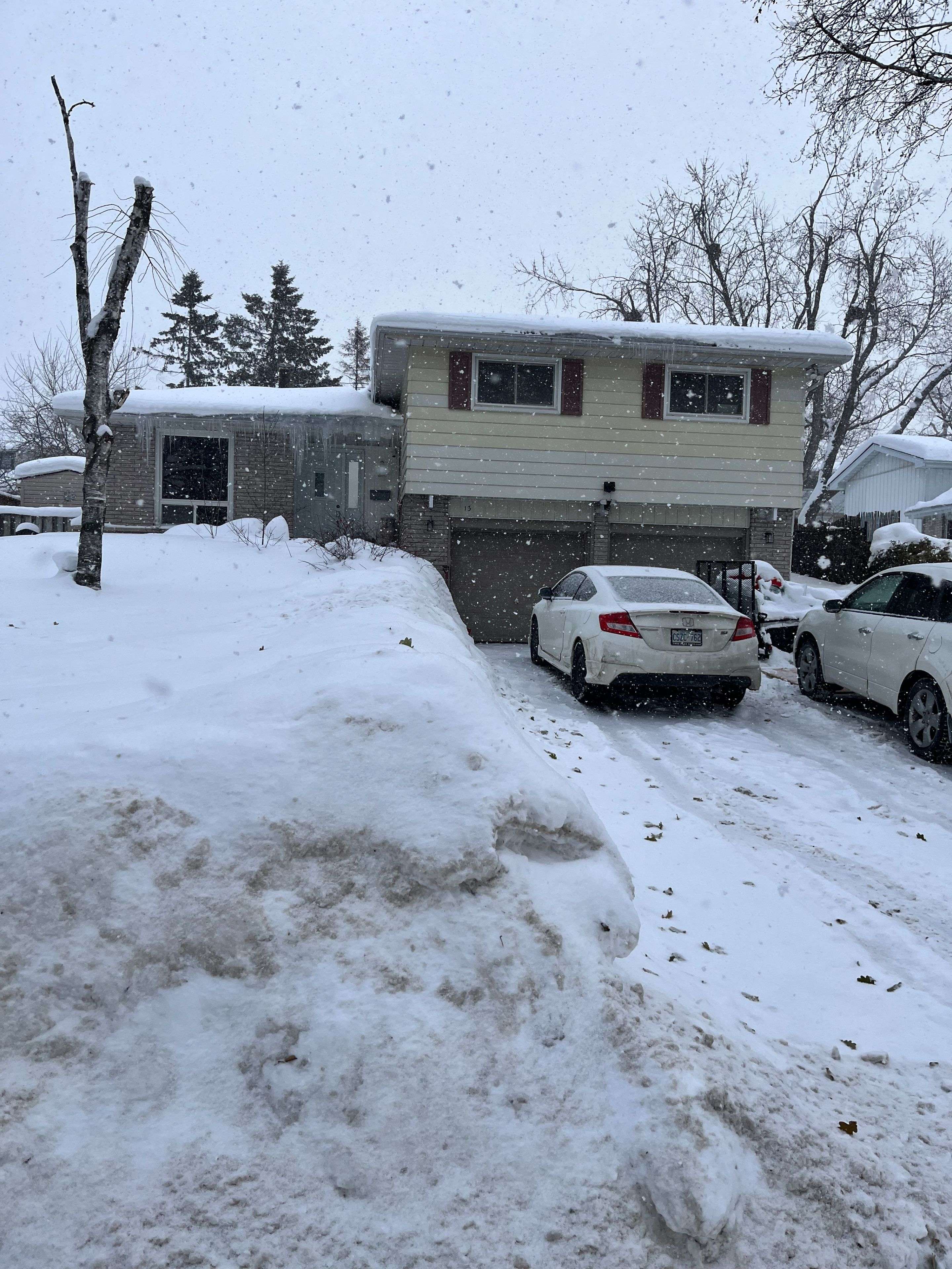 Barrie, ON L4N 3T7,13 Jane CRES