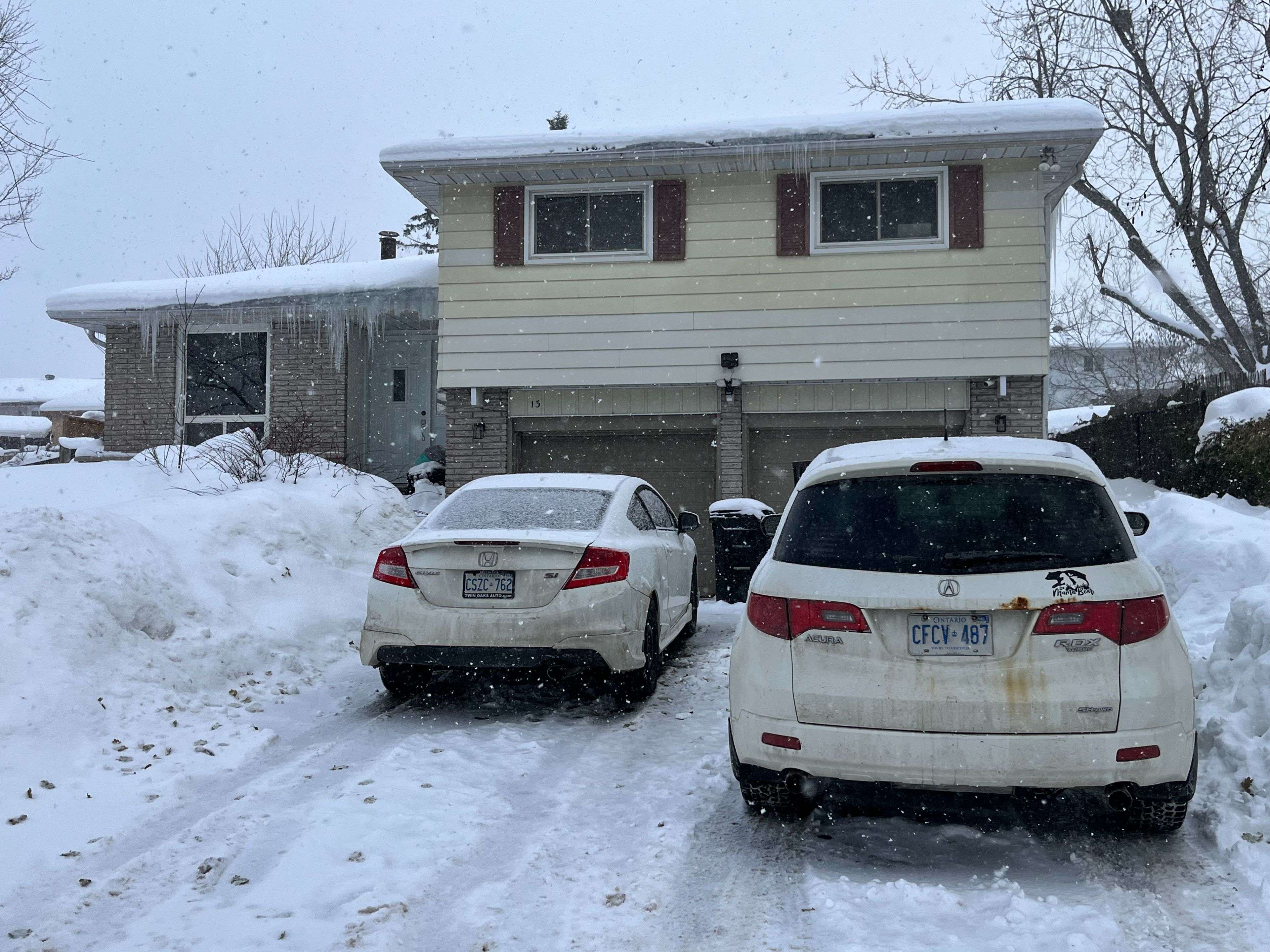 Barrie, ON L4N 3T7,13 Jane CRES