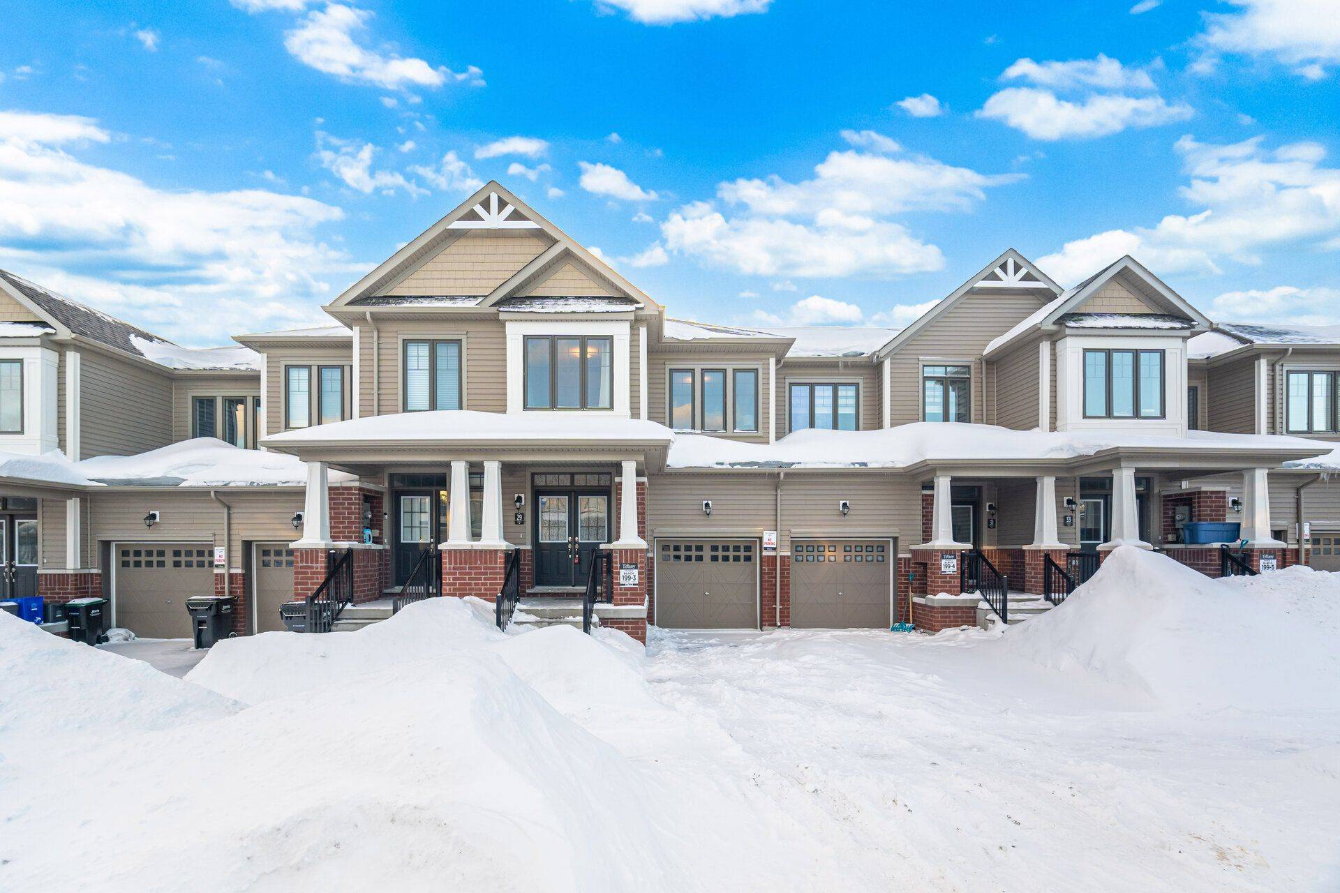 Barrie, ON L9J 0W5,29 Tamworth TER