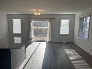 Kitchener, ON N2R 1R2,15 Roper PL